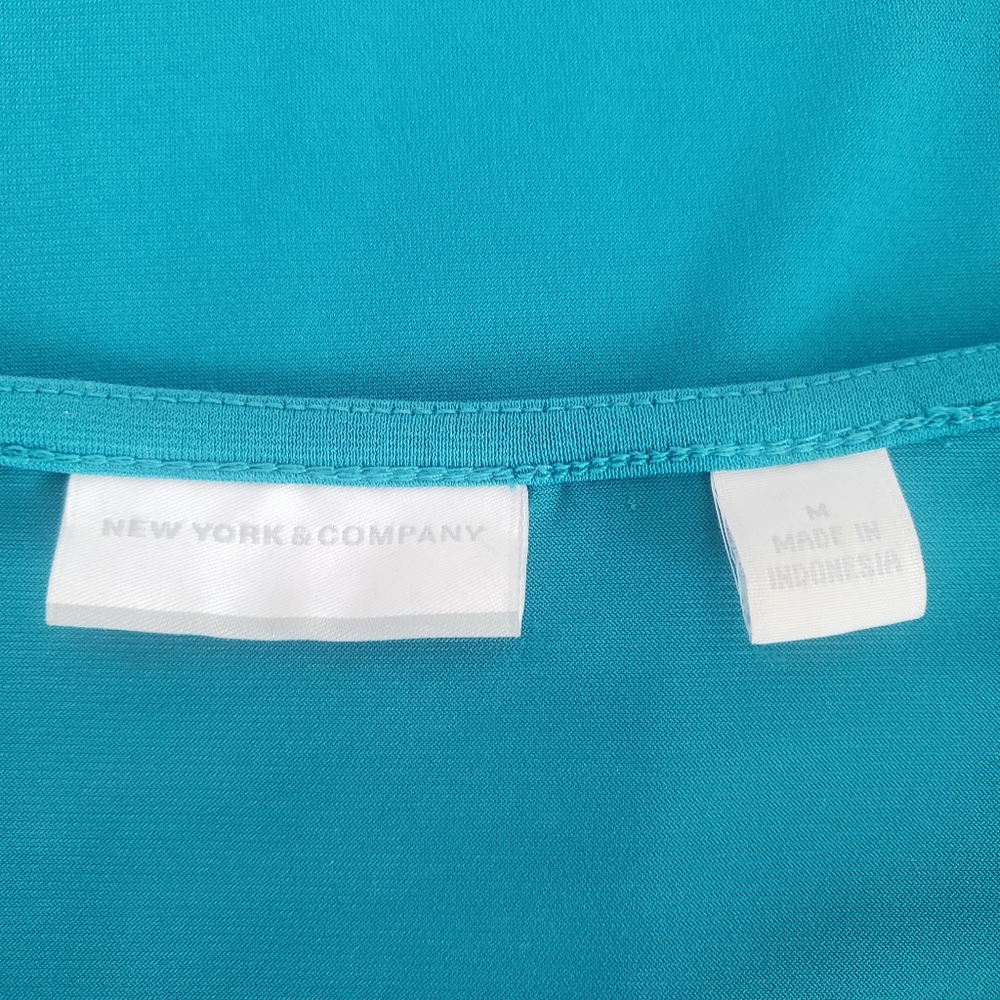 New York & Co Woman's Sleeveless Top - Picture 4 of 4